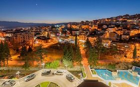 2 Bedroom Apartment With Garage